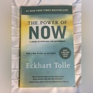 The Power of Now Book - ‼️FREE with any purchase